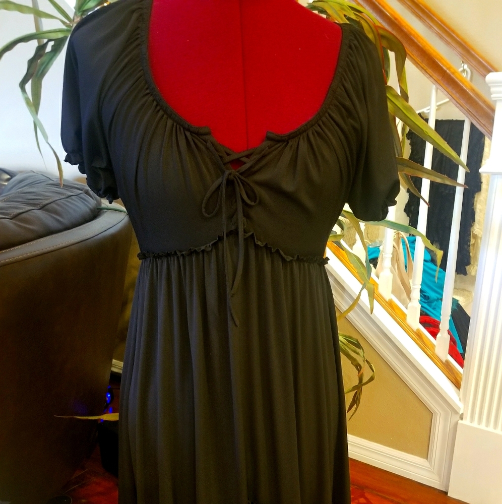 New Daisy Fuentes Black dress